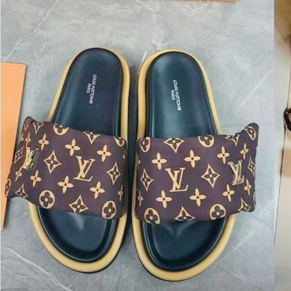 Louis Vuitton Monogram Brown and Gold Slides Sz 6.5 /7 M - Picture 1 of 1